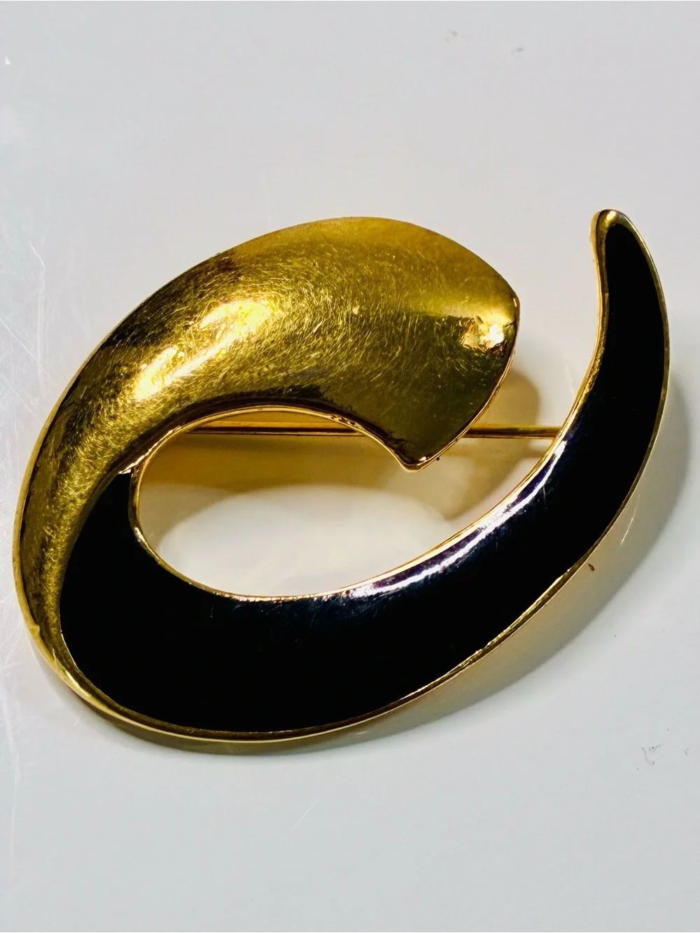 VTG 80s Monet Gold and Black Swirl Enamel Minimalist Brooch